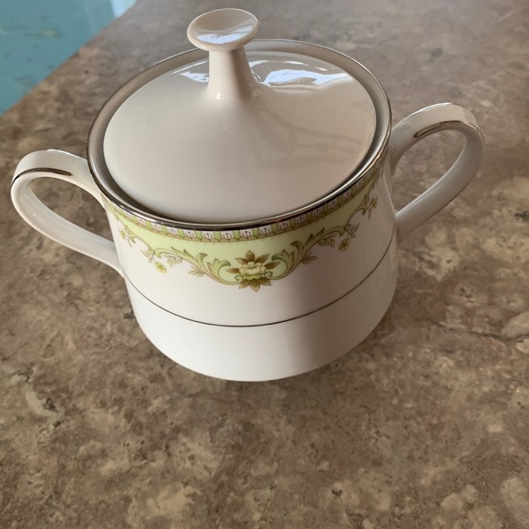 Noritake Raleigh Lidded Sugar Bowl - Picture 1 of 6